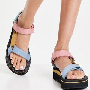 Teva Women's Light Multicolor Chunky Platform Universal Sandals Sz 8